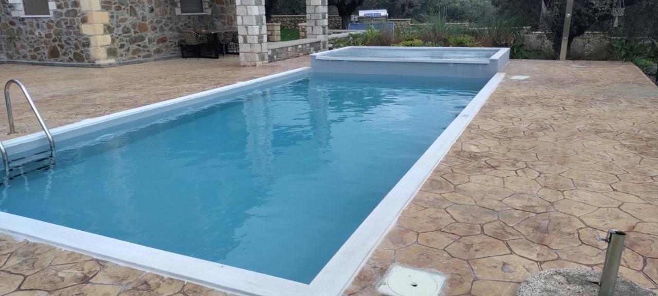 Sunny Countryside Villa - With Private Pool فاليراكي المظهر الخارجي الصورة