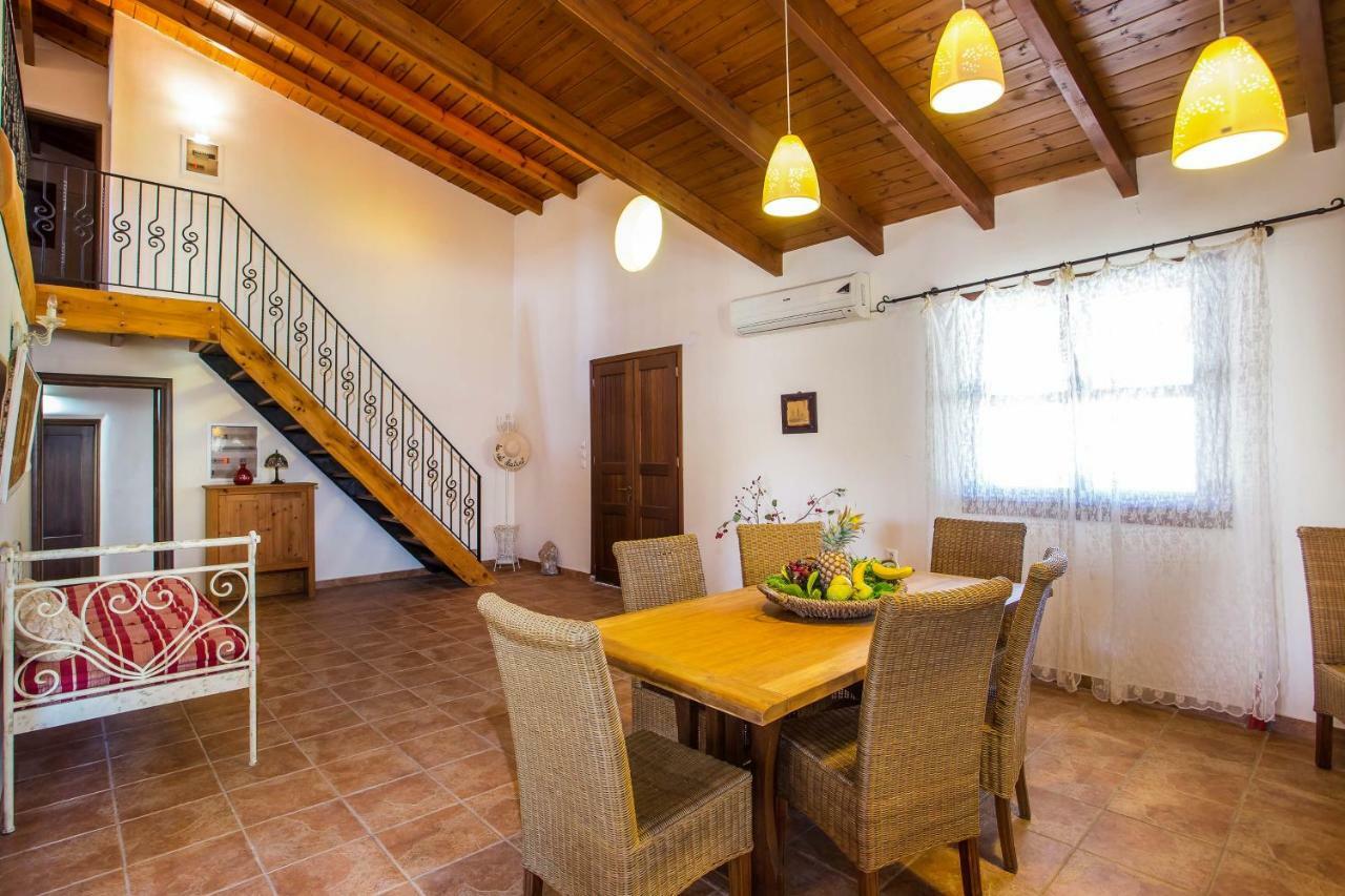 Sunny Countryside Villa - With Private Pool فاليراكي المظهر الخارجي الصورة
