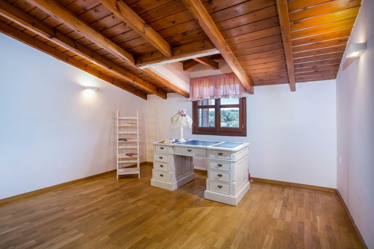 Sunny Countryside Villa - With Private Pool فاليراكي المظهر الخارجي الصورة